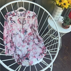 NYDJ ENGLISH GARDEN WATERCOLOR TUNIC BLOUSE sz M